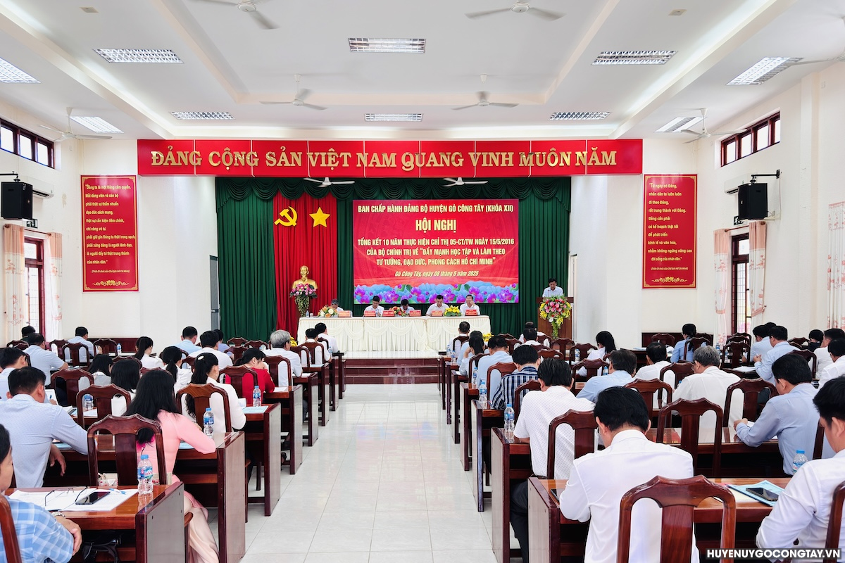 Quan cảnh hội nghị